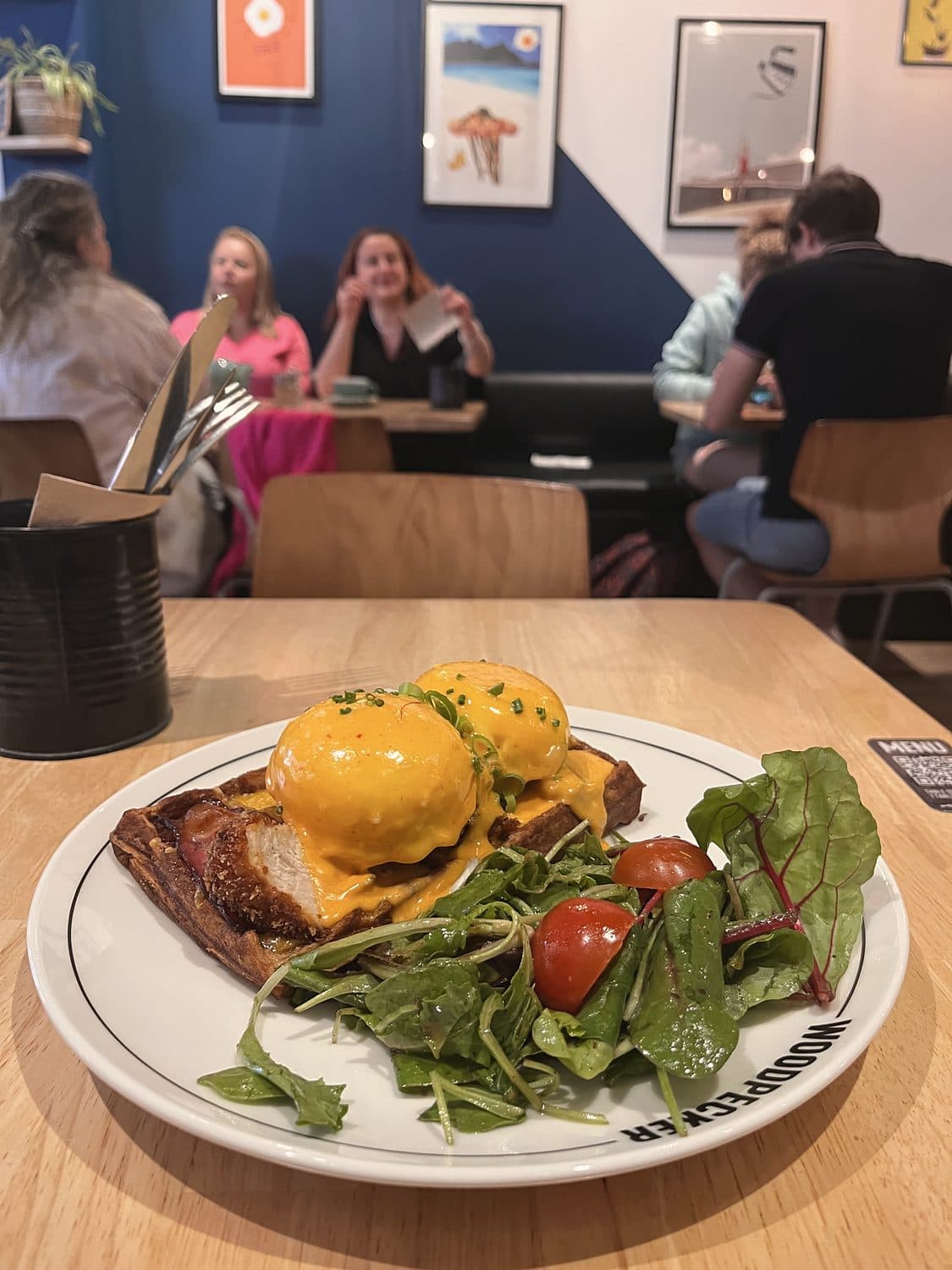 Eggs benedict again, blue room