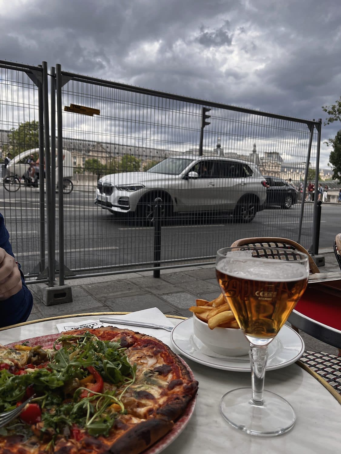 Pizza, frites and a beer by the Seine — 7e arrondissement, Paris